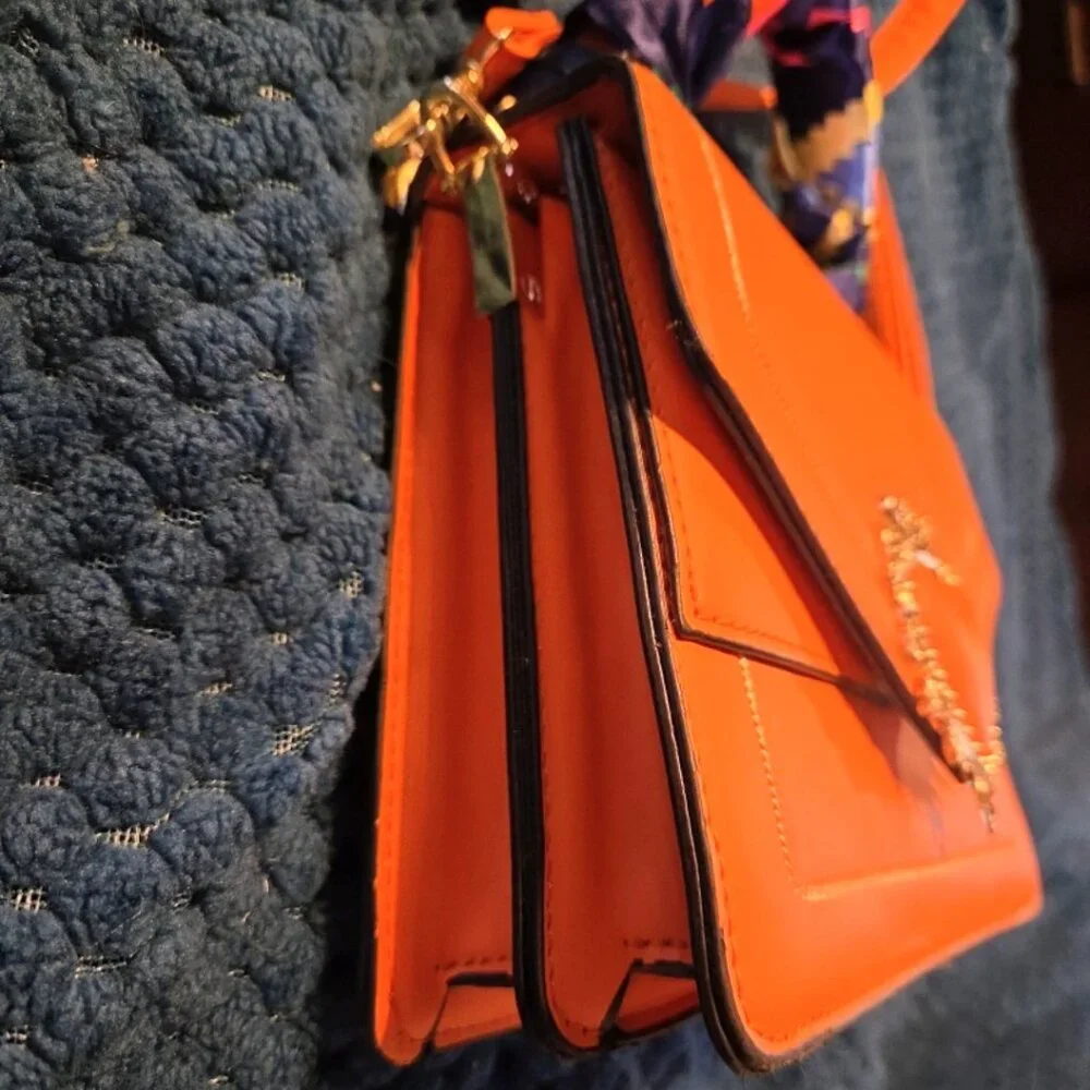 Purse - Picture 3 of 4